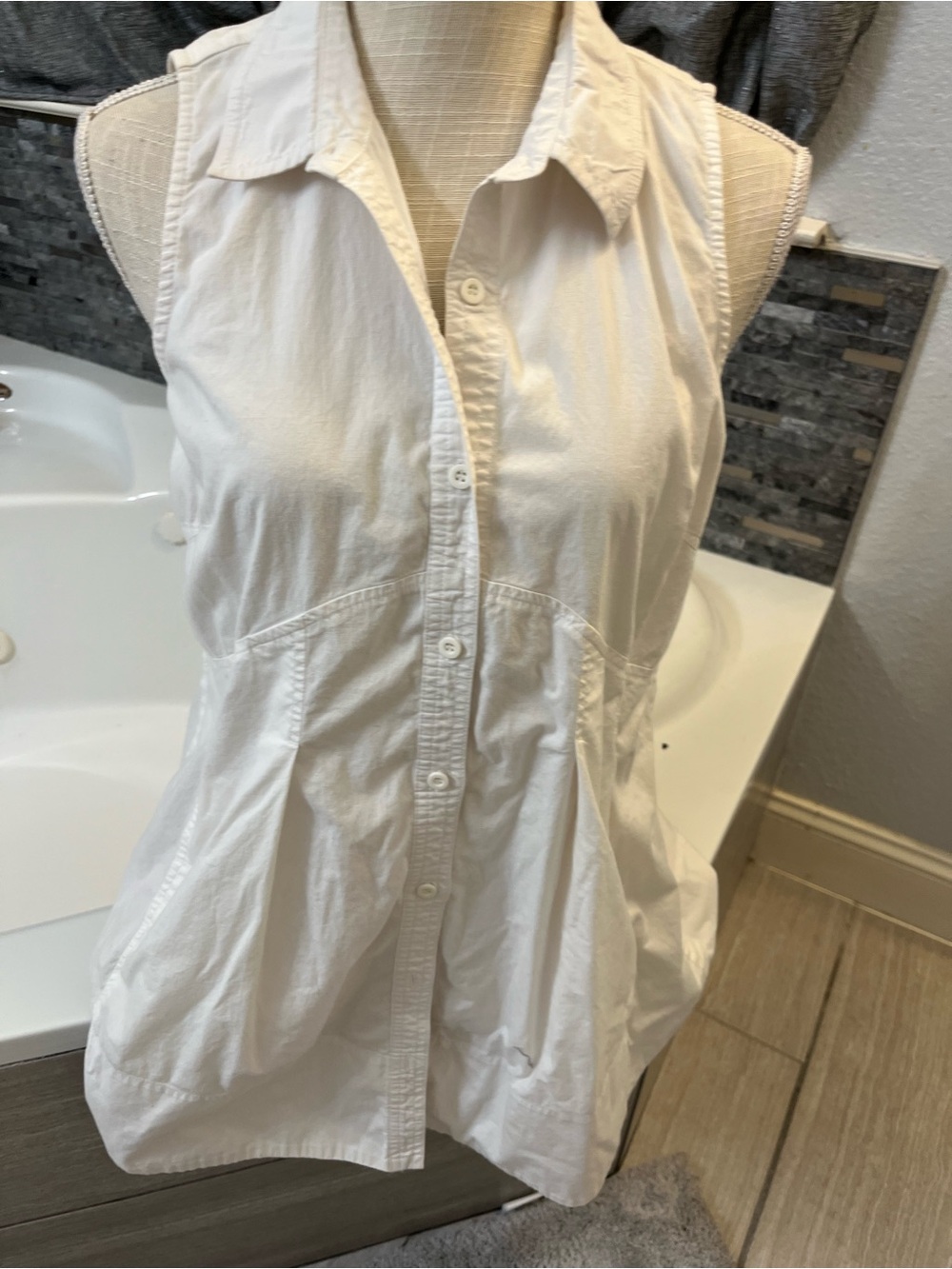 Premise White Sleeveless Button-Down Collared Top m - Picture 2 of 6